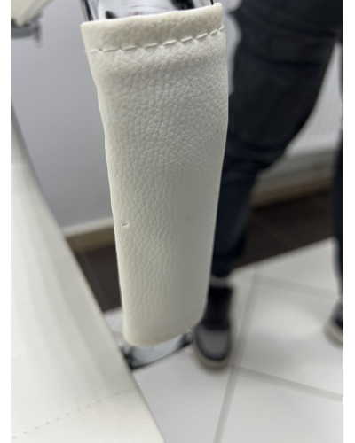 Офисное кресло Just Sit Exclusive – белое (с повреждениями)