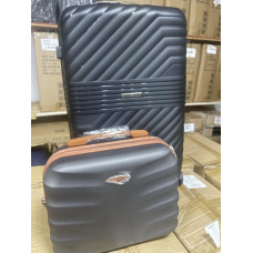 Дорожные чемоданы, набор чемоданов, полипропилен, резиновые колеса Vinci PP 290  L (черная), BS 402 (темно-серая)